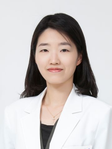 술 마시면 트러블 생기고 담배 피우면 노화 빨라져