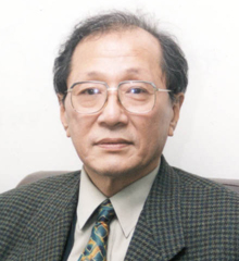 김 광 일
